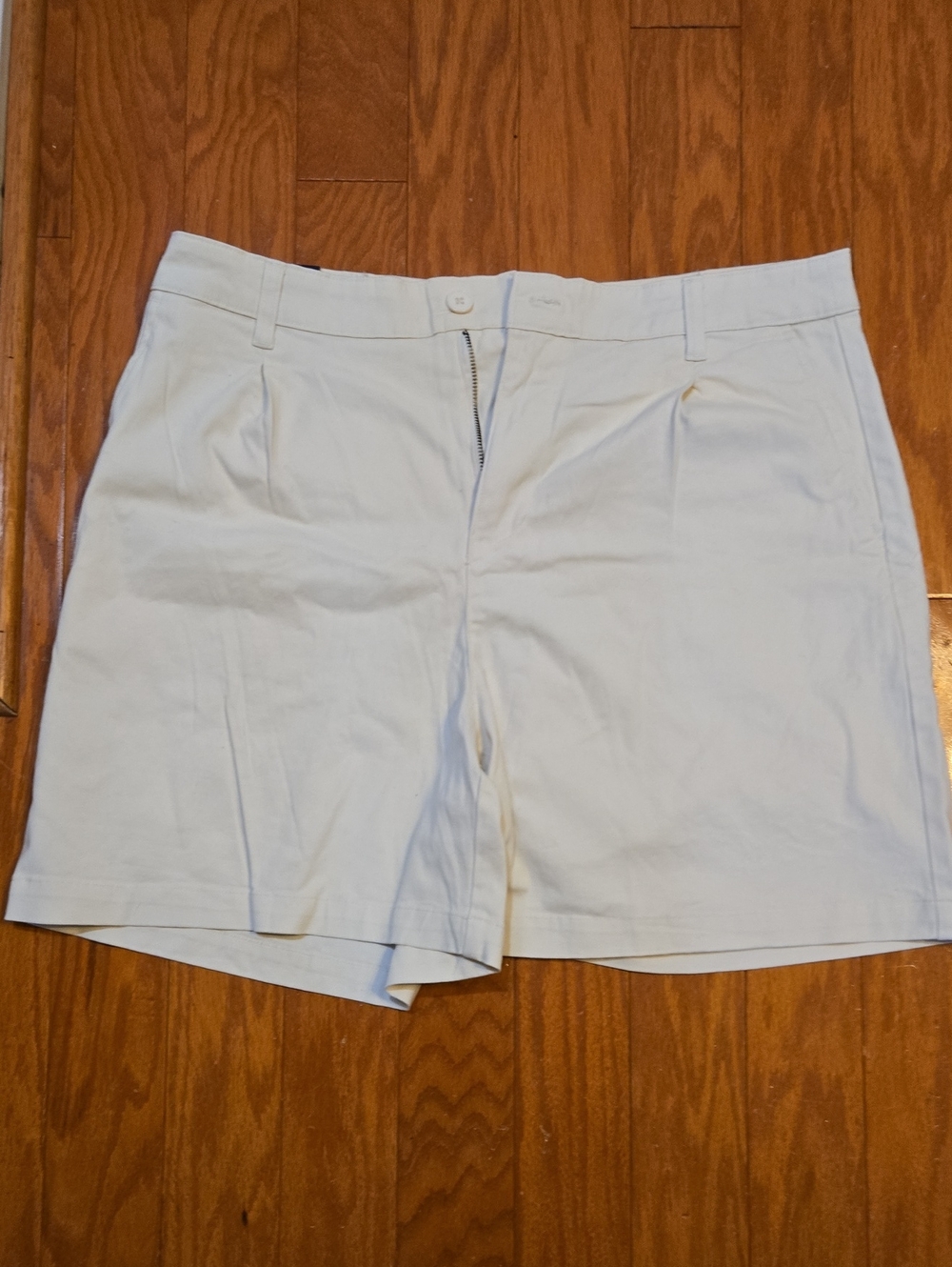Banana Republic Pleated Women's Shorts Size 14 NWT